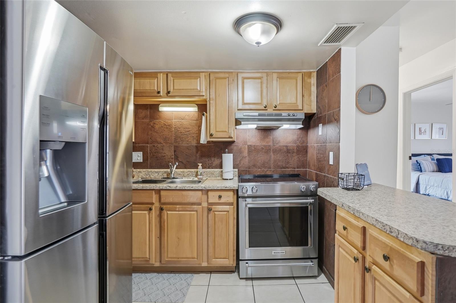 8602 CHAMPLAIN CT #90 — photo 4