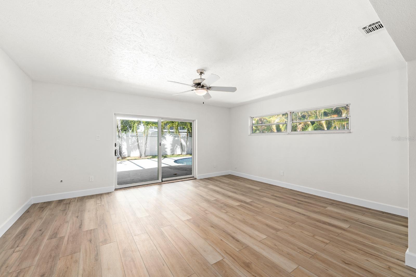 4540 BAYSHORE BLVD NE — photo 13