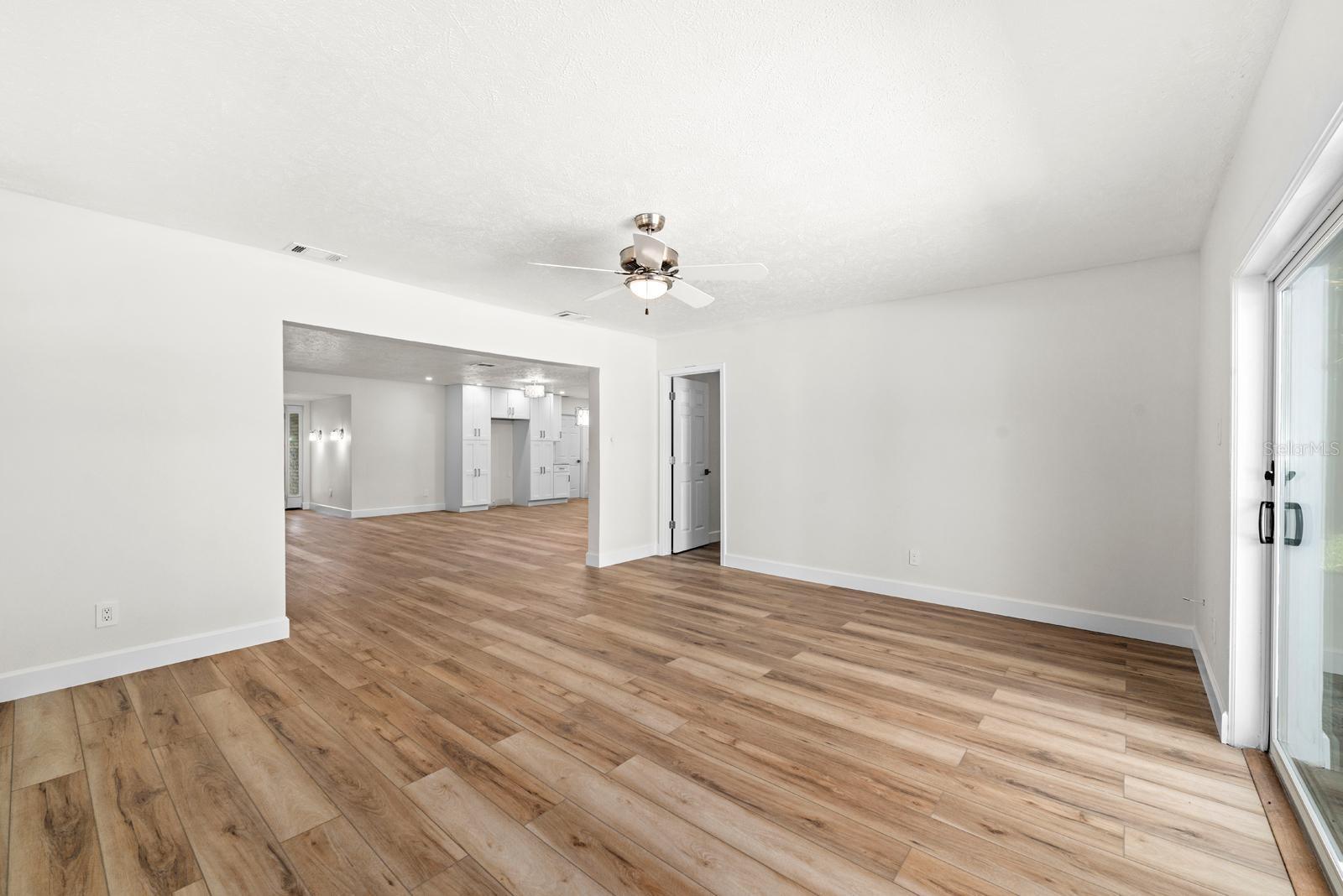 4540 BAYSHORE BLVD NE — photo 14
