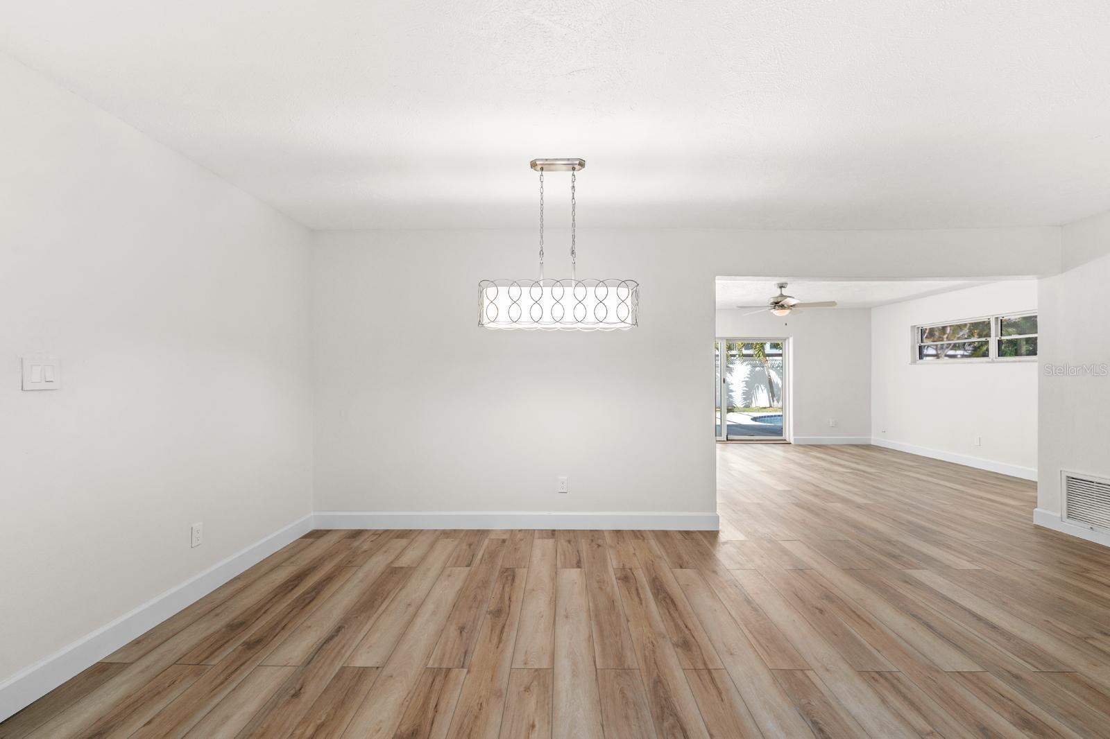 4540 BAYSHORE BLVD NE — photo 7