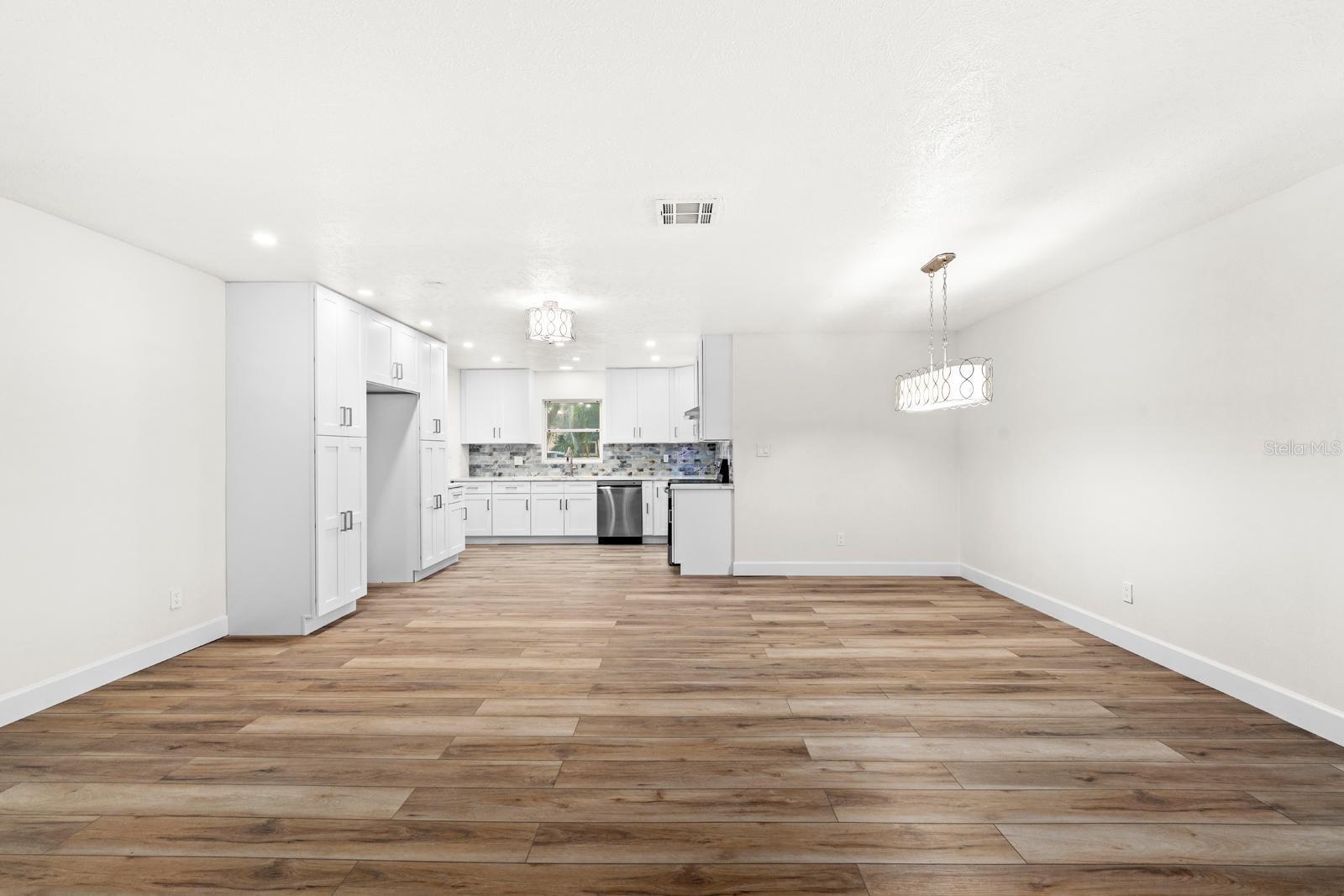4540 BAYSHORE BLVD NE — photo 5