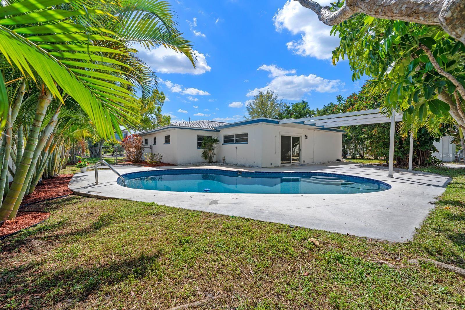 4540 BAYSHORE BLVD NE — photo 2