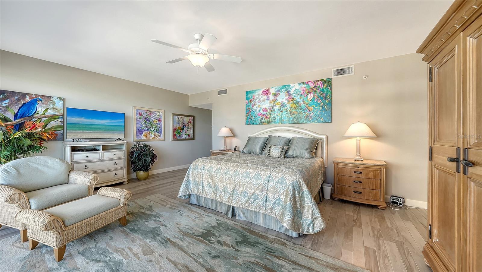 535 SANCTUARY DR #A401 — photo 32