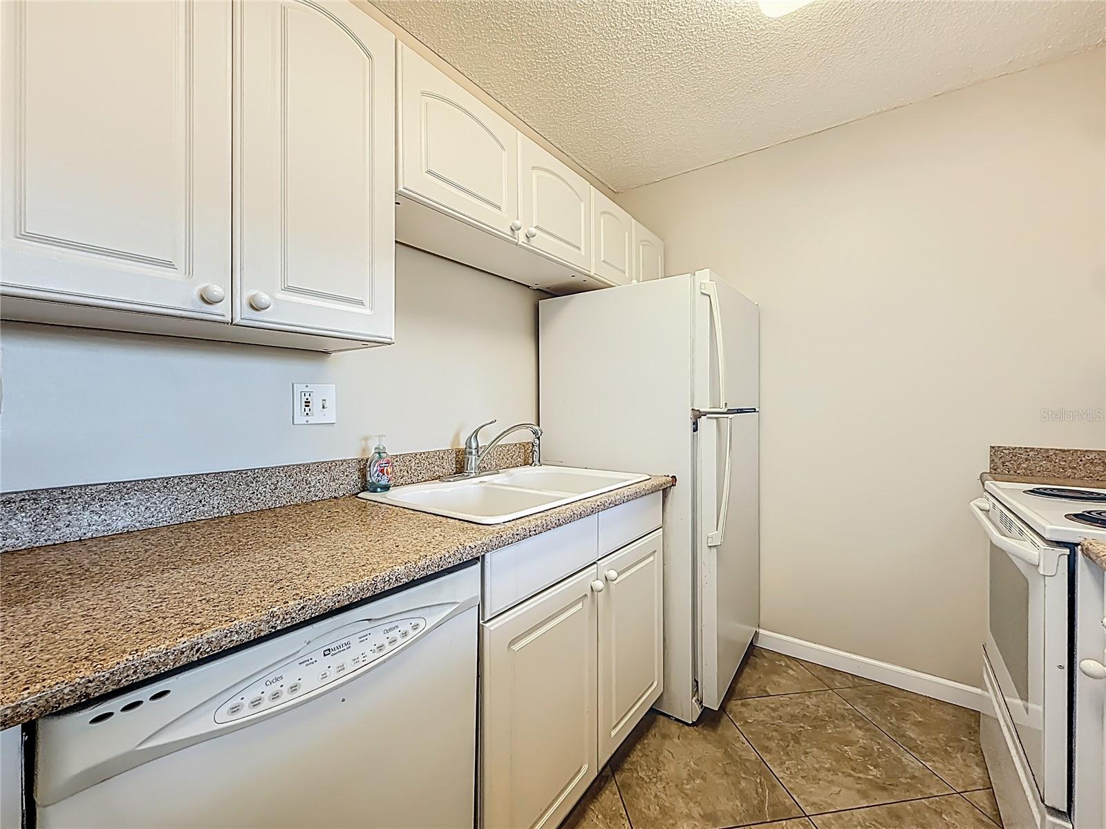 7401 BAY ISLAND DR S #232 — photo 9
