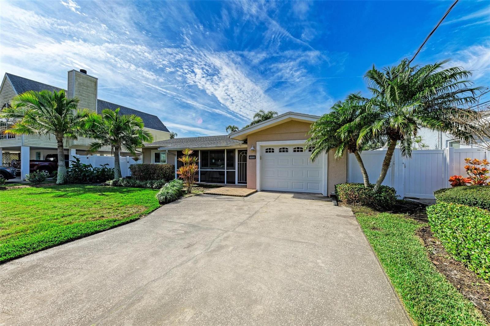 6000 BAYOU GRANDE BLVD NE — photo 3