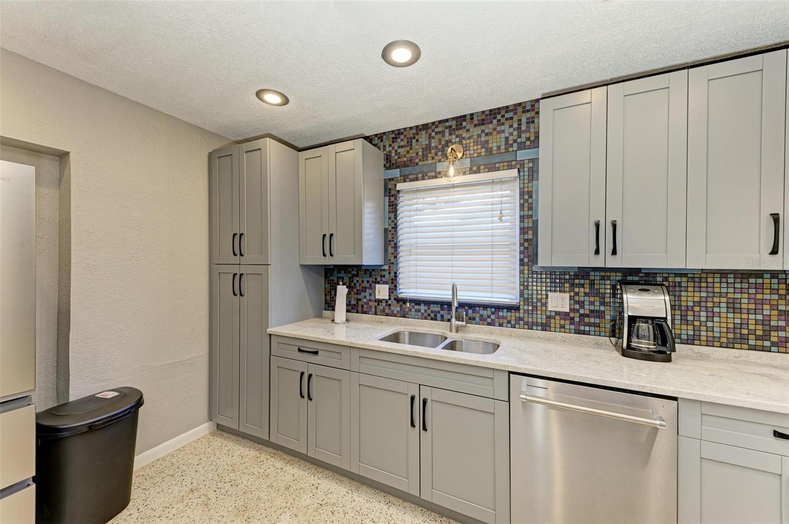 6000 BAYOU GRANDE BLVD NE — photo 19