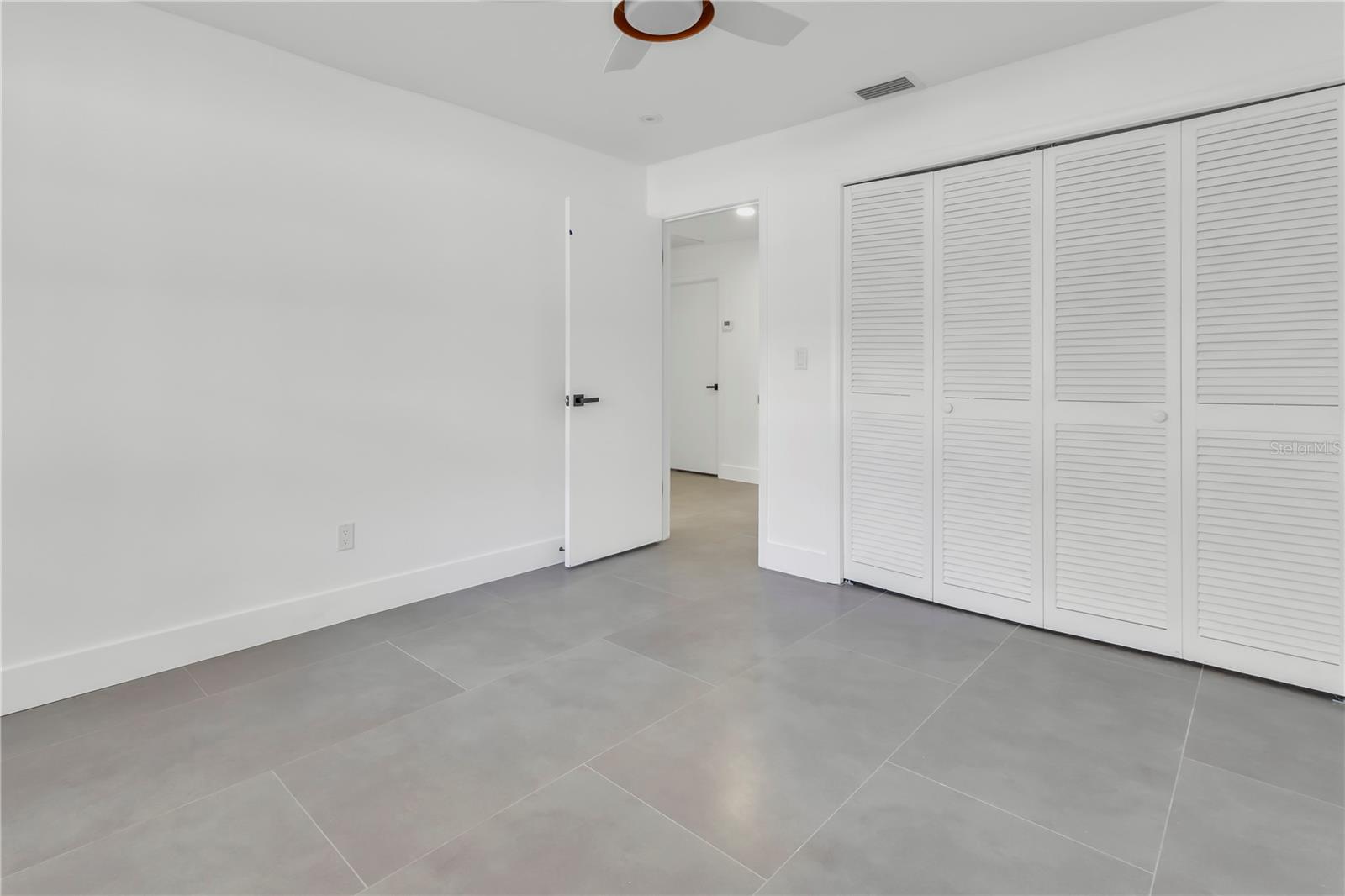3033 WISTER CIR — photo 19