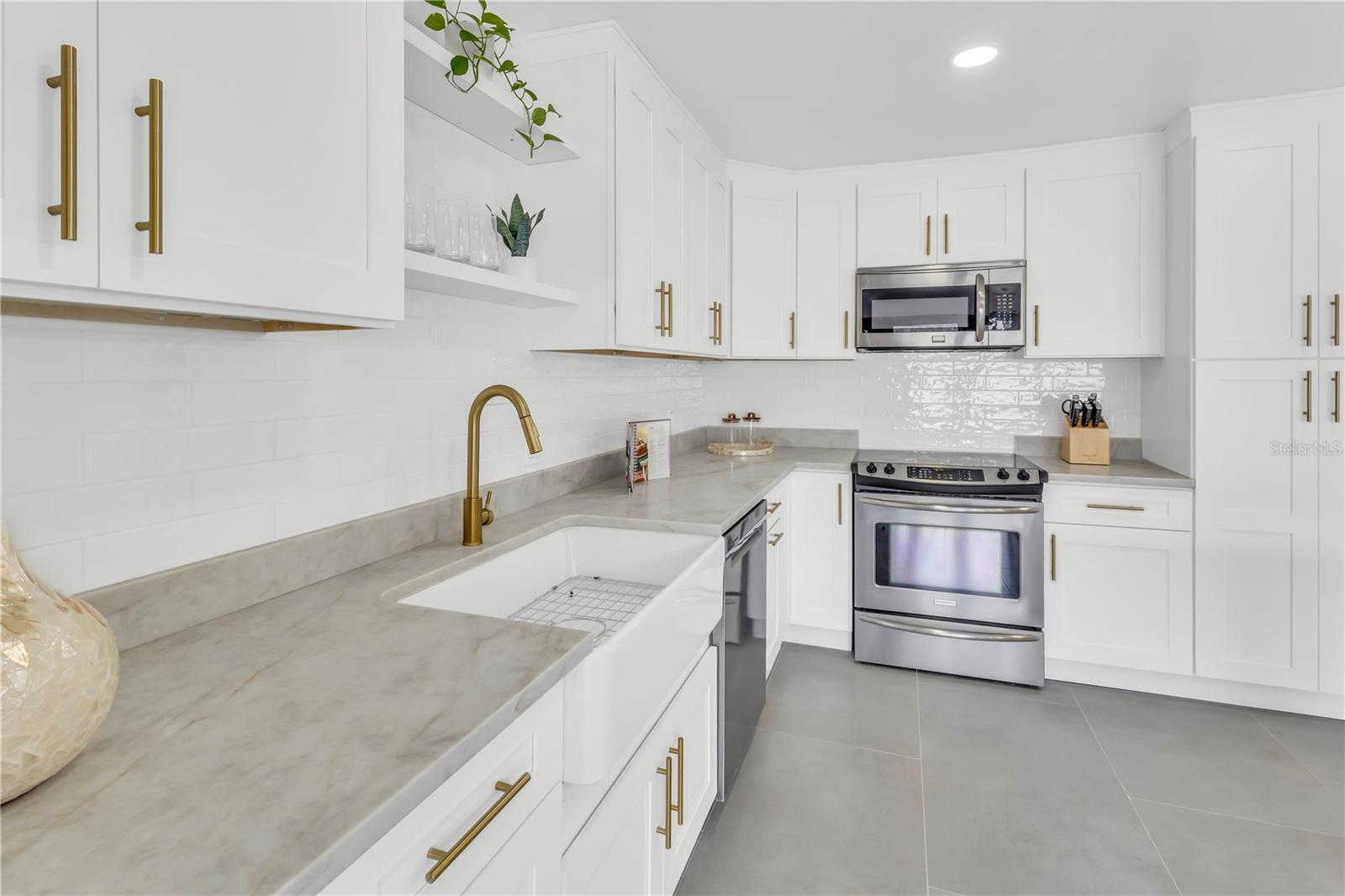 3033 WISTER CIR — photo 36