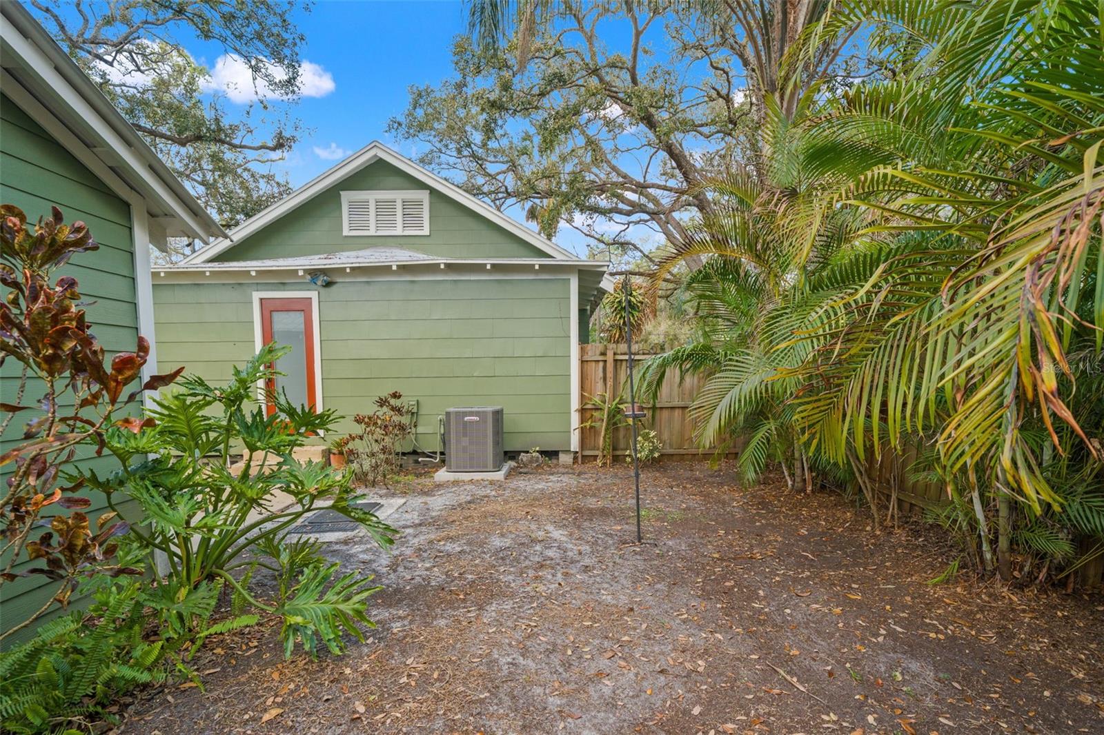 816 W IDLEWILD AVE — photo 22