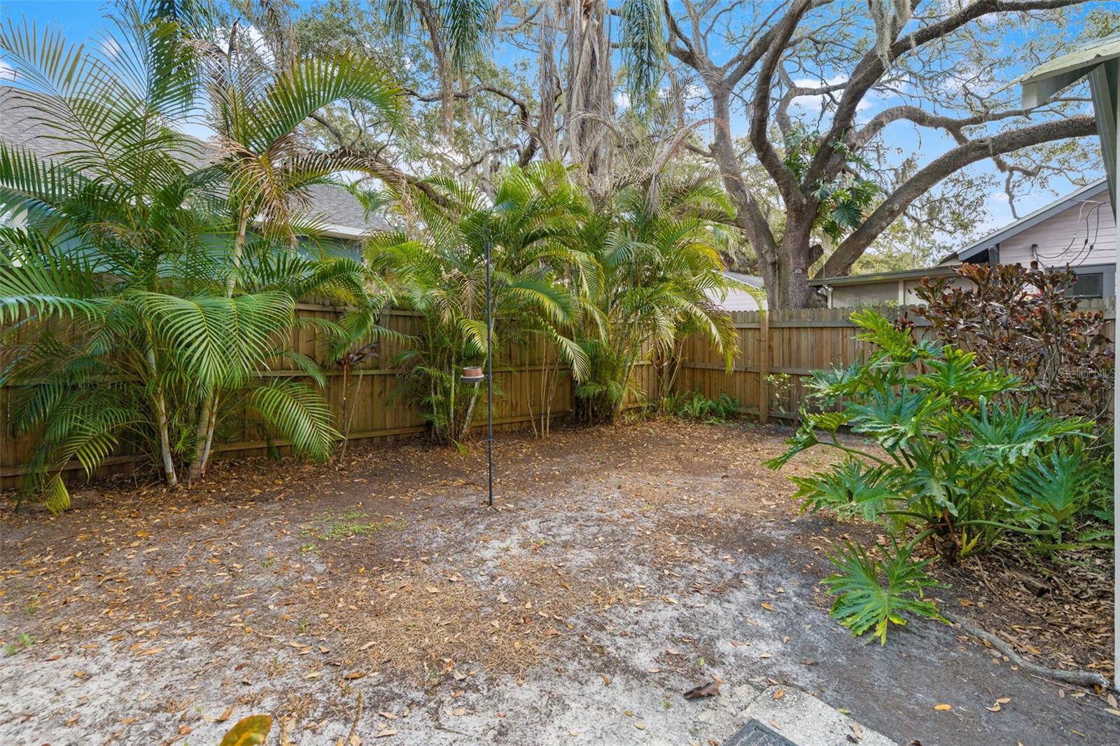 816 W IDLEWILD AVE — photo 23