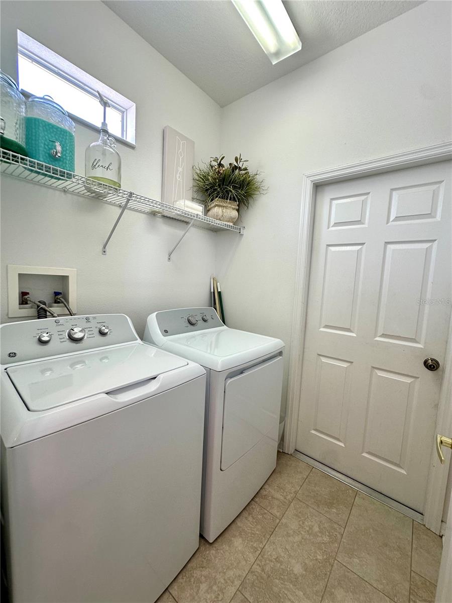 8137 PONKAN RD — photo 34