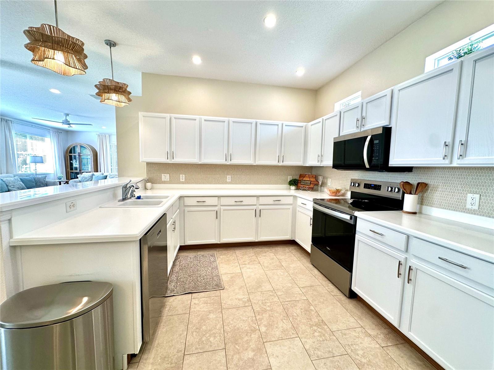 8137 PONKAN RD — photo 9