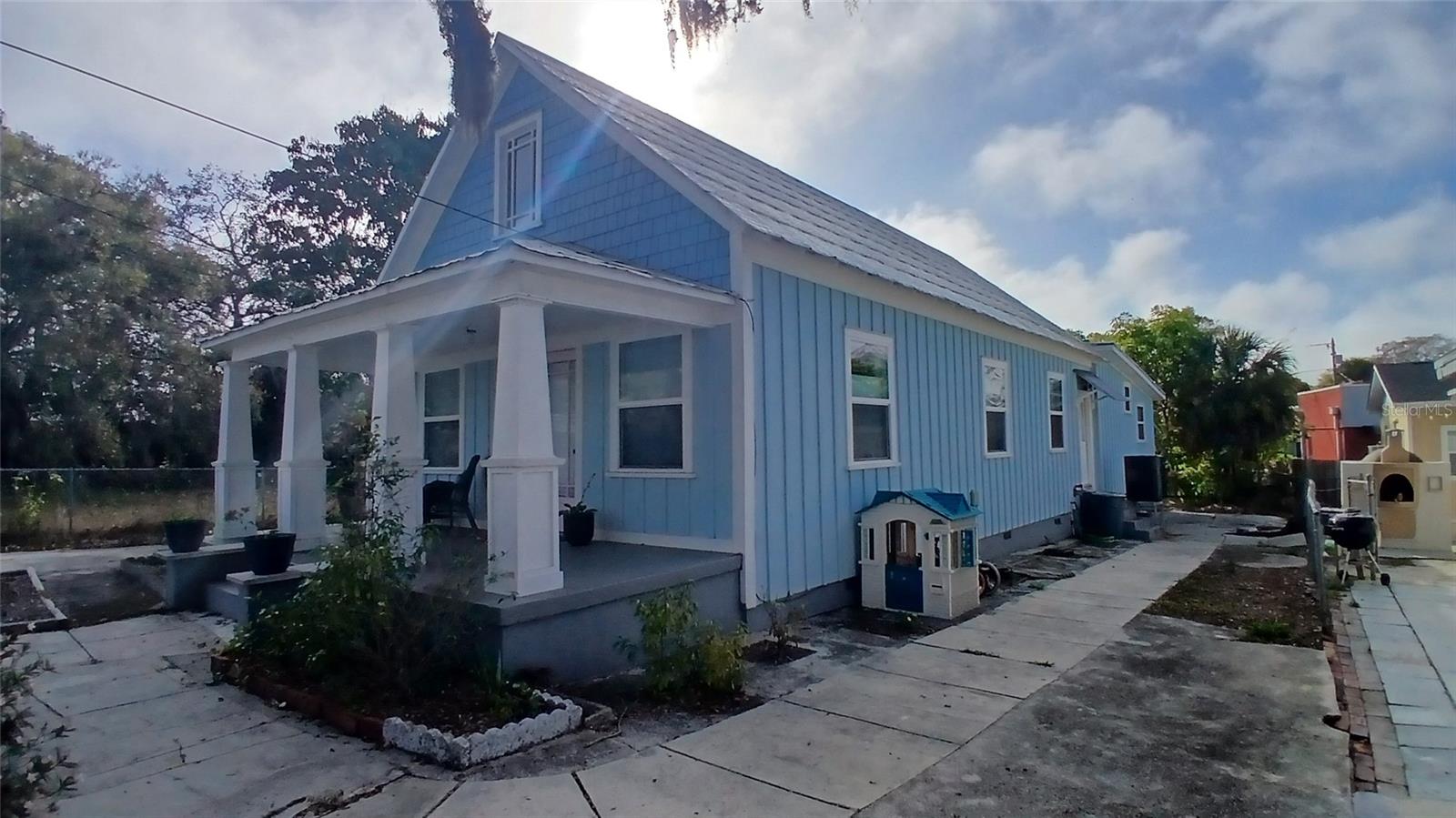 542 DIVISION ST — photo 4
