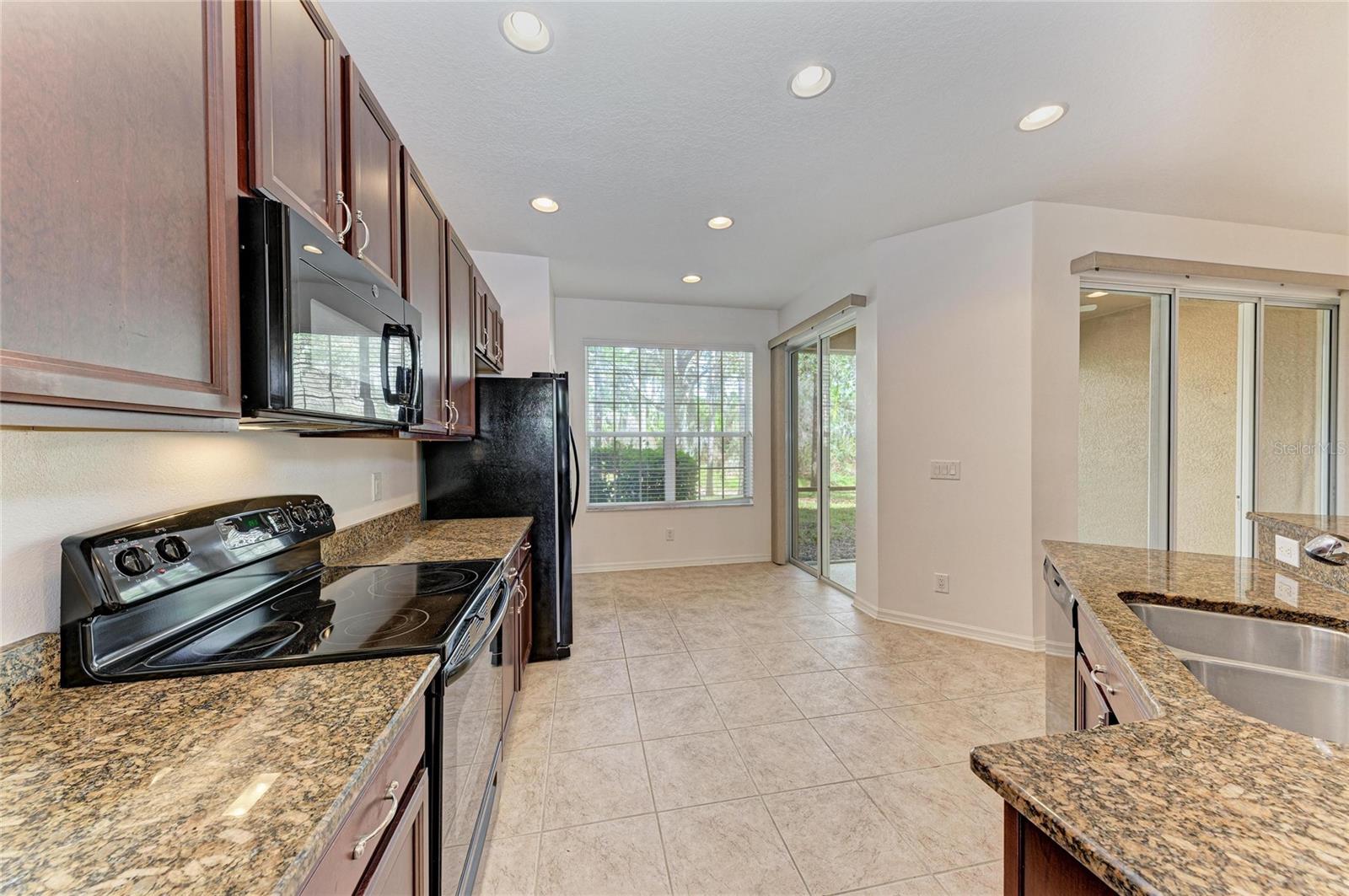 8160 VILLA GRANDE CT — photo 12