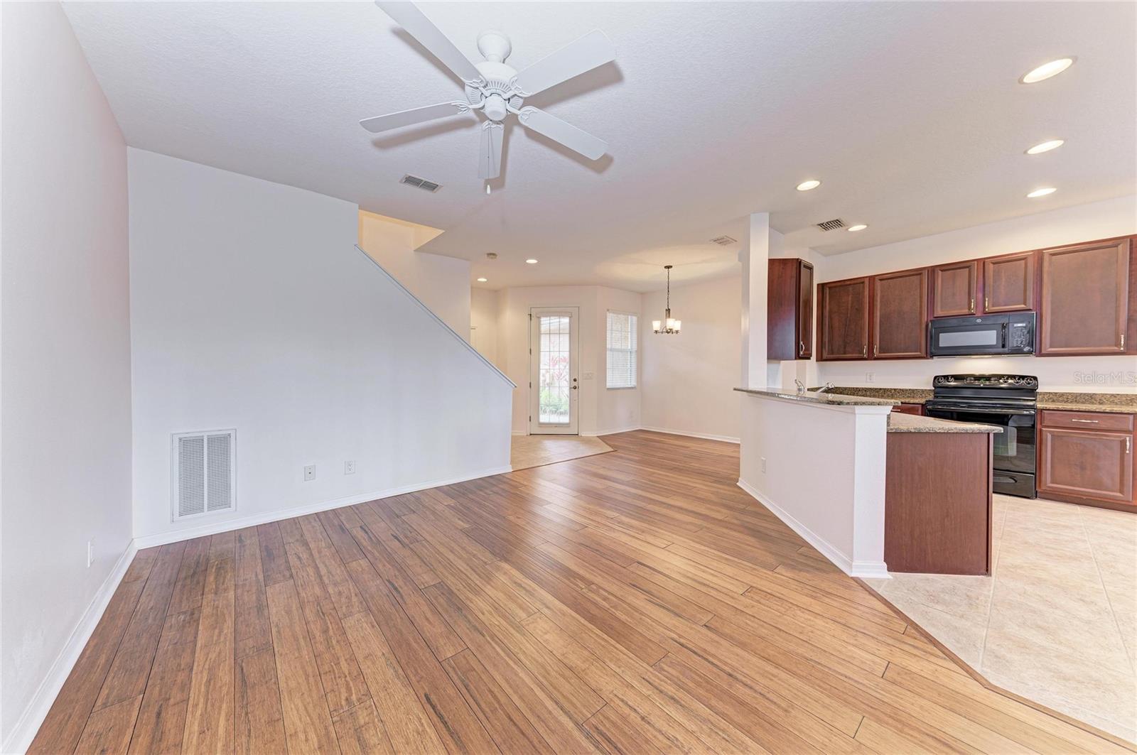 8160 VILLA GRANDE CT — photo 8