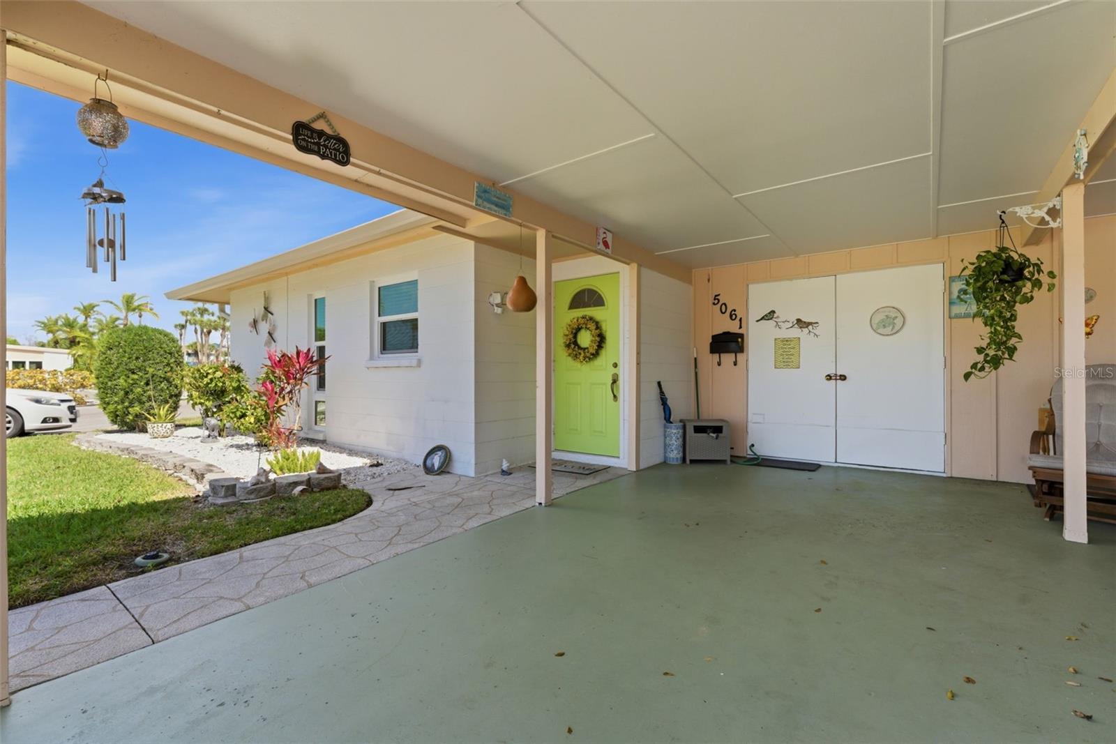 5061 LIVE OAK CIRCLE — photo 4