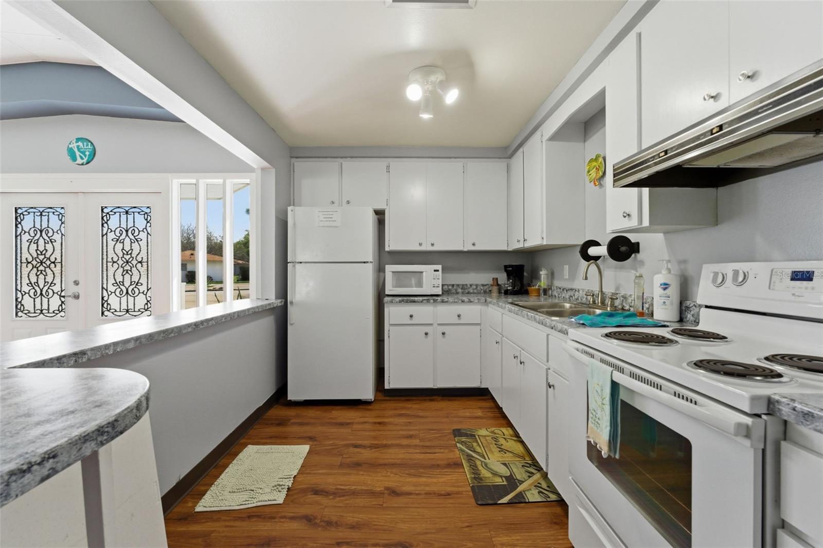 5061 LIVE OAK CIRCLE — photo 35