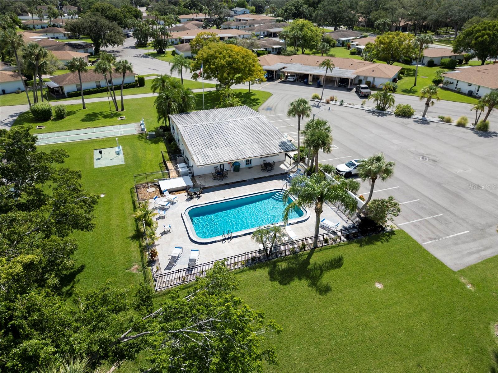 5061 LIVE OAK CIRCLE — photo 41