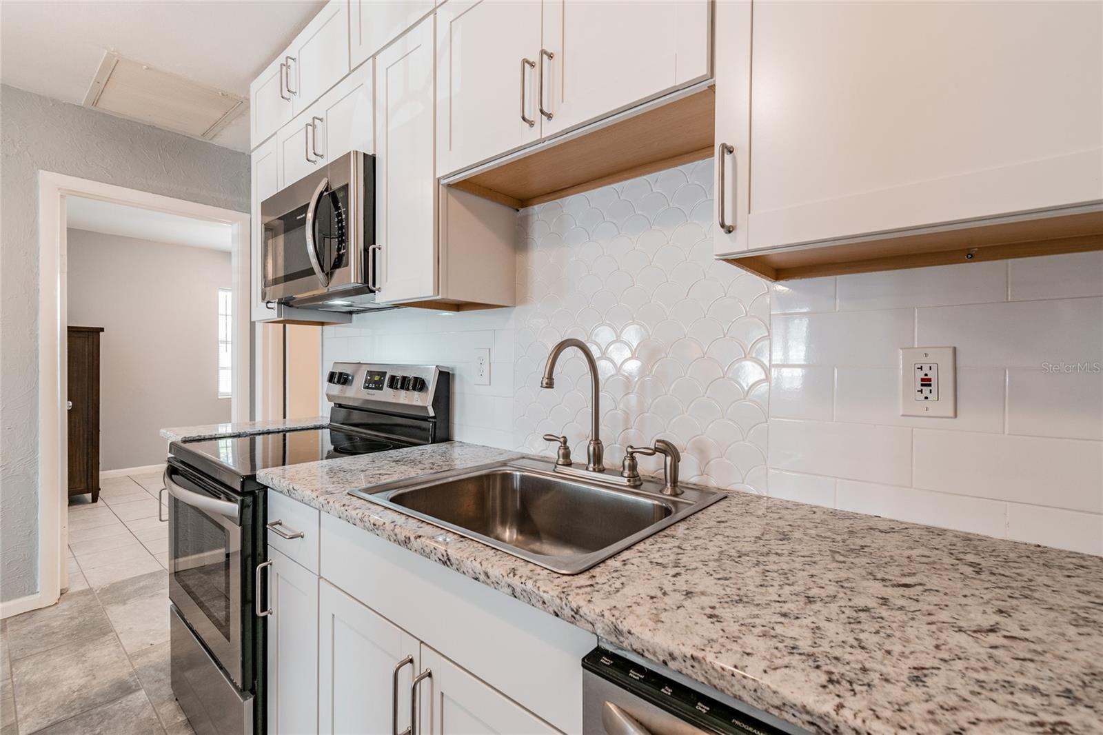 3611 W ANDERSON AVE — photo 35