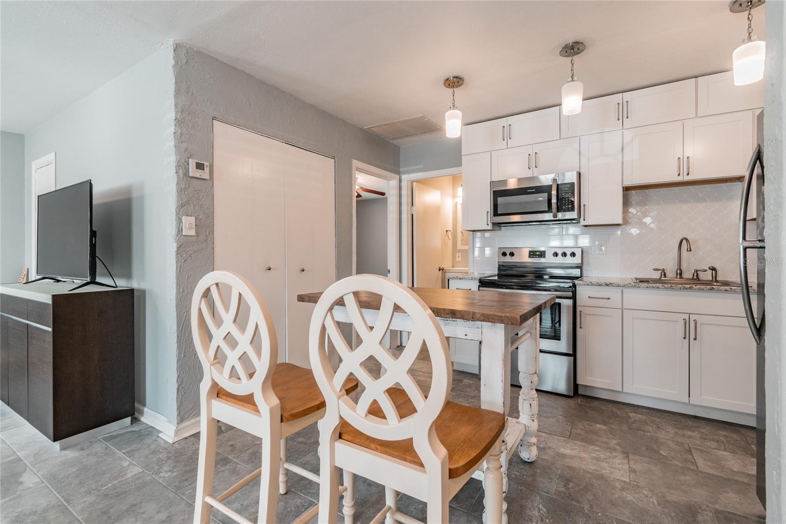 3611 W ANDERSON AVE — photo 33