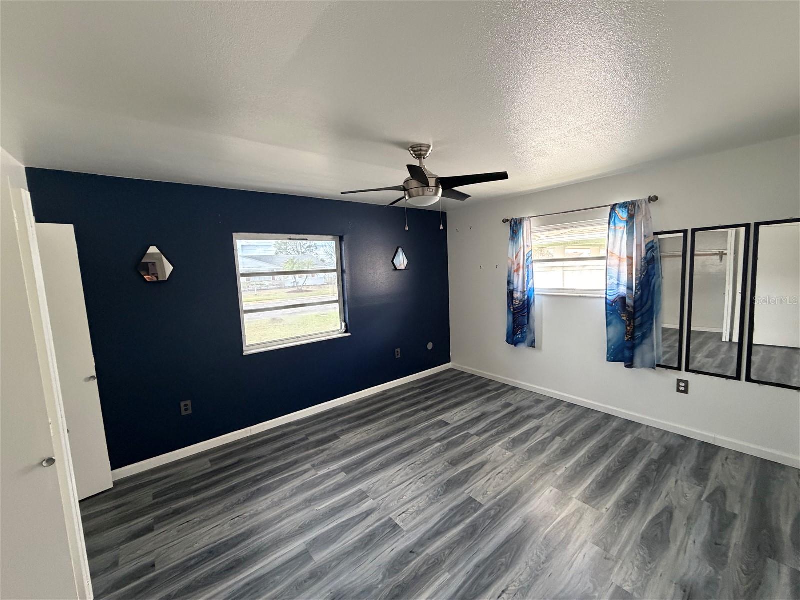 1205 HACIENDA DR — photo 6