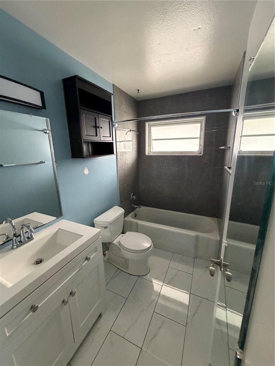 1205 HACIENDA DR — photo 7