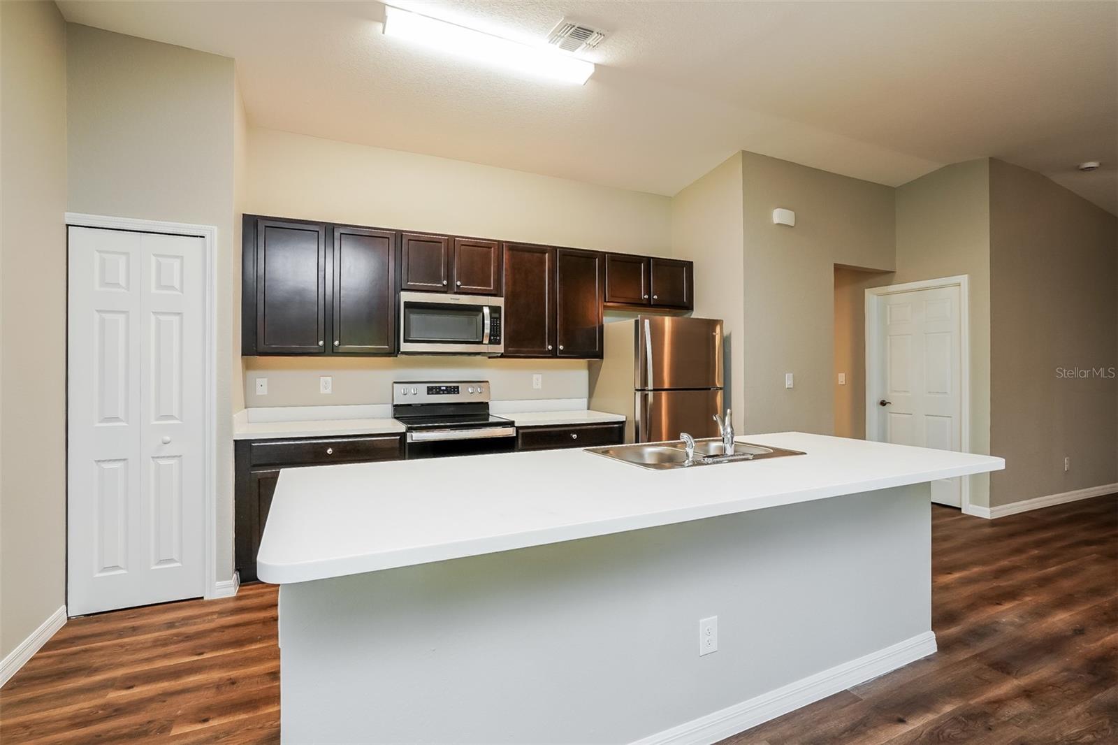 4638 JASLO AVE — photo 4