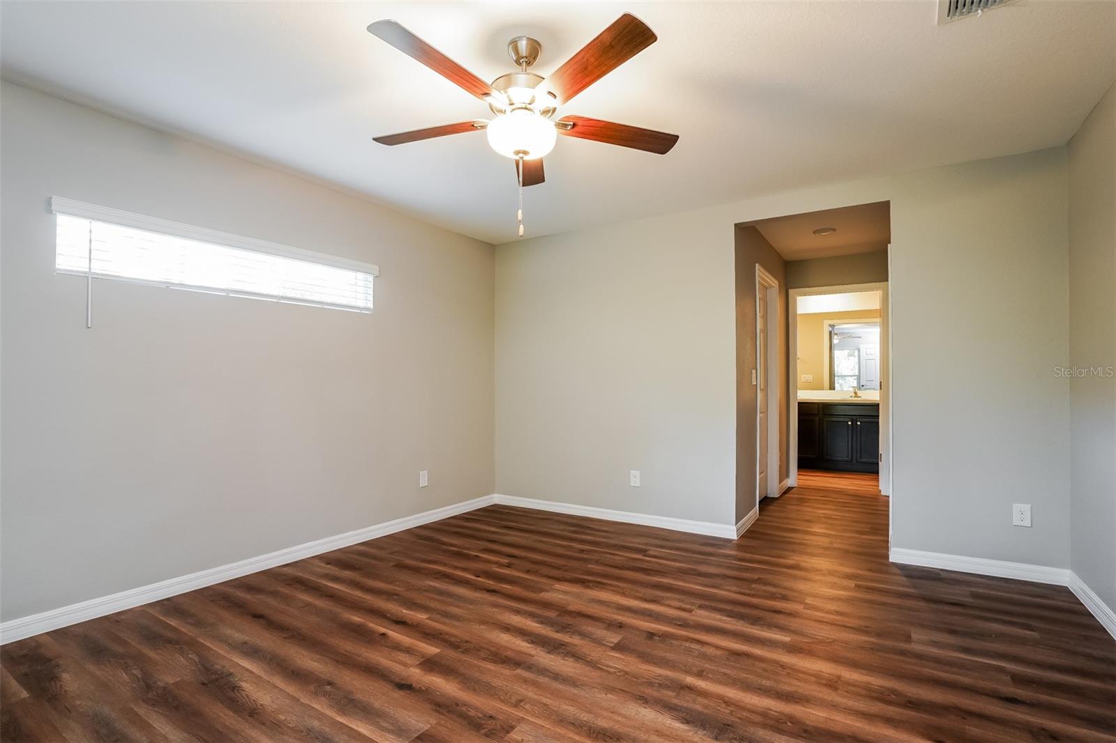 4638 JASLO AVE — photo 7