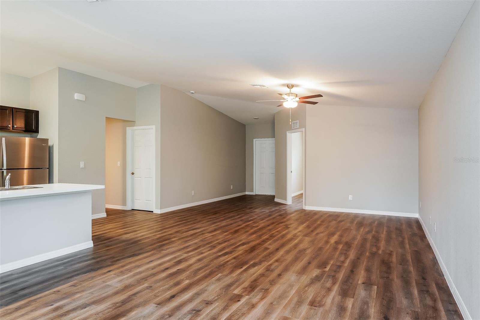 4638 JASLO AVE — photo 3