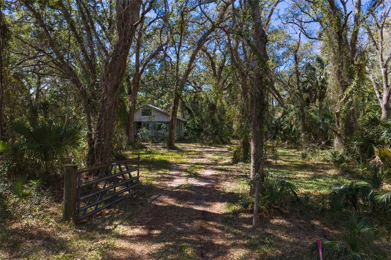 8004 BAY DR — photo 6