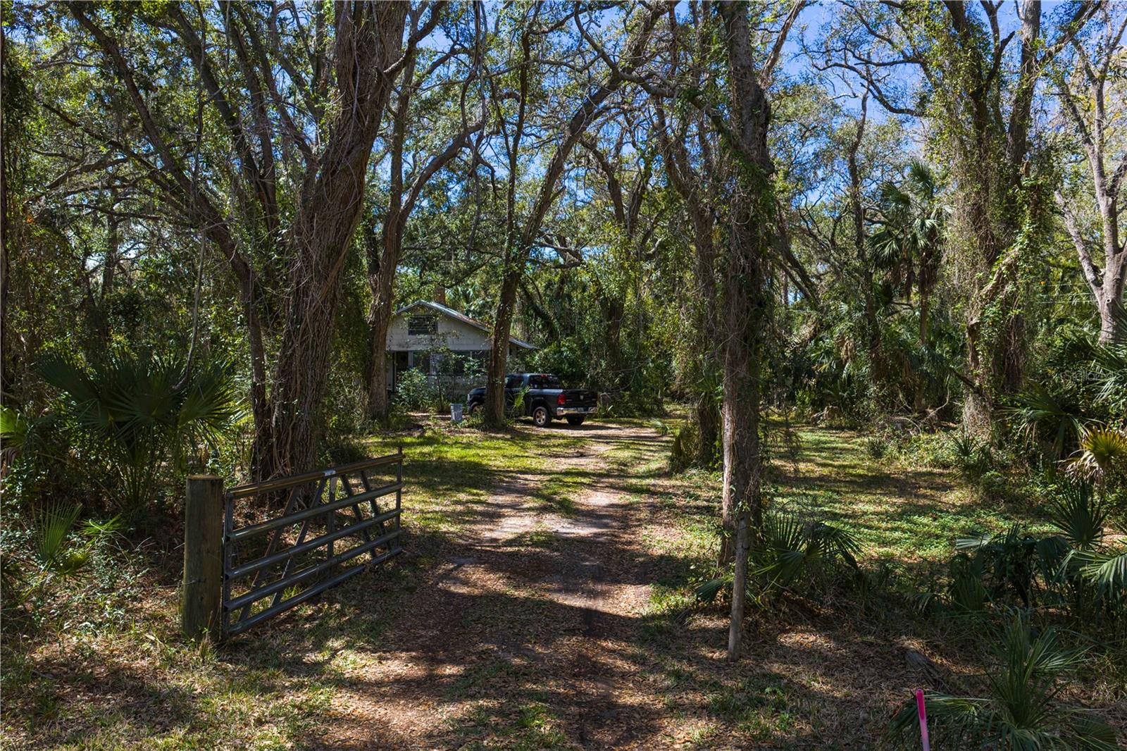 8004 BAY DR — photo 3