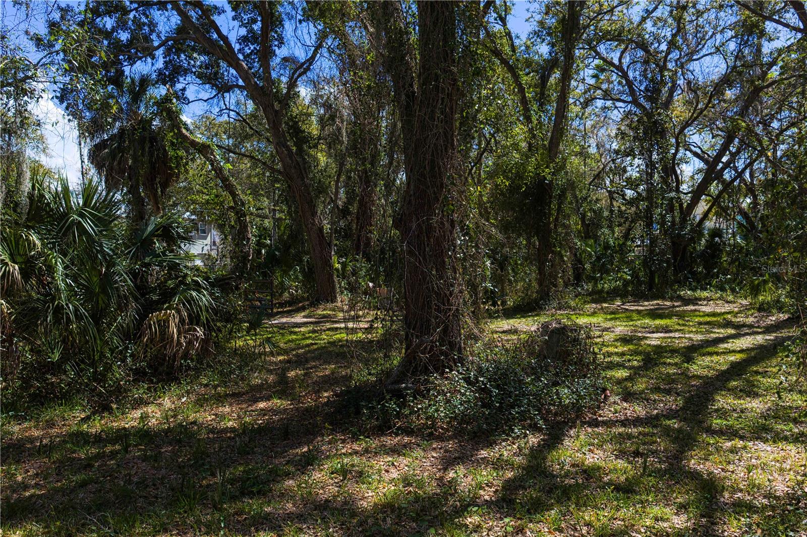 8004 BAY DR — photo 10