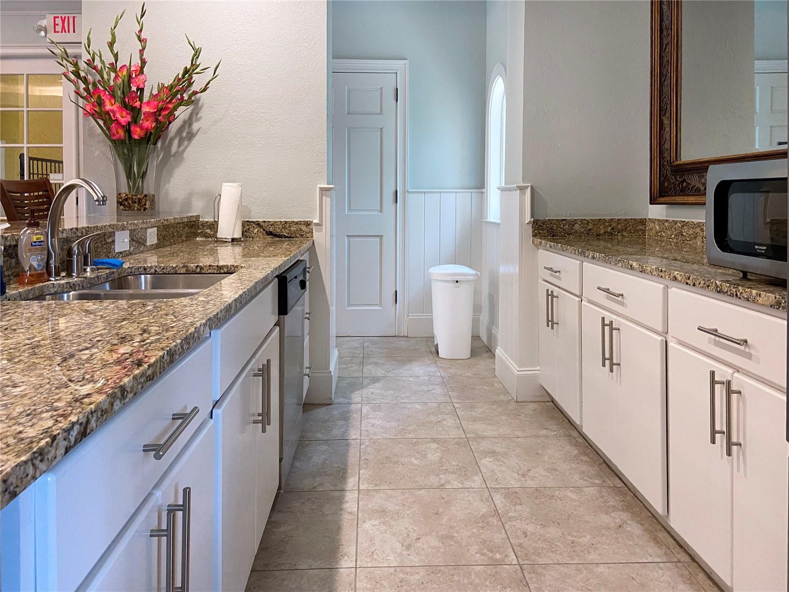 5711 BENTGRASS DR #19-202 — photo 38