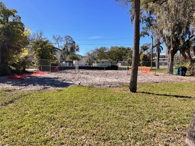 2640 S DUNDEE ST — photo 4