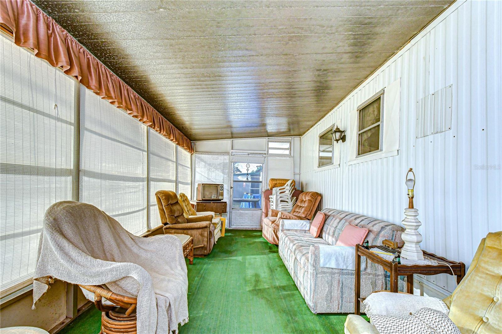 37427 HAMMOND DR — photo 18