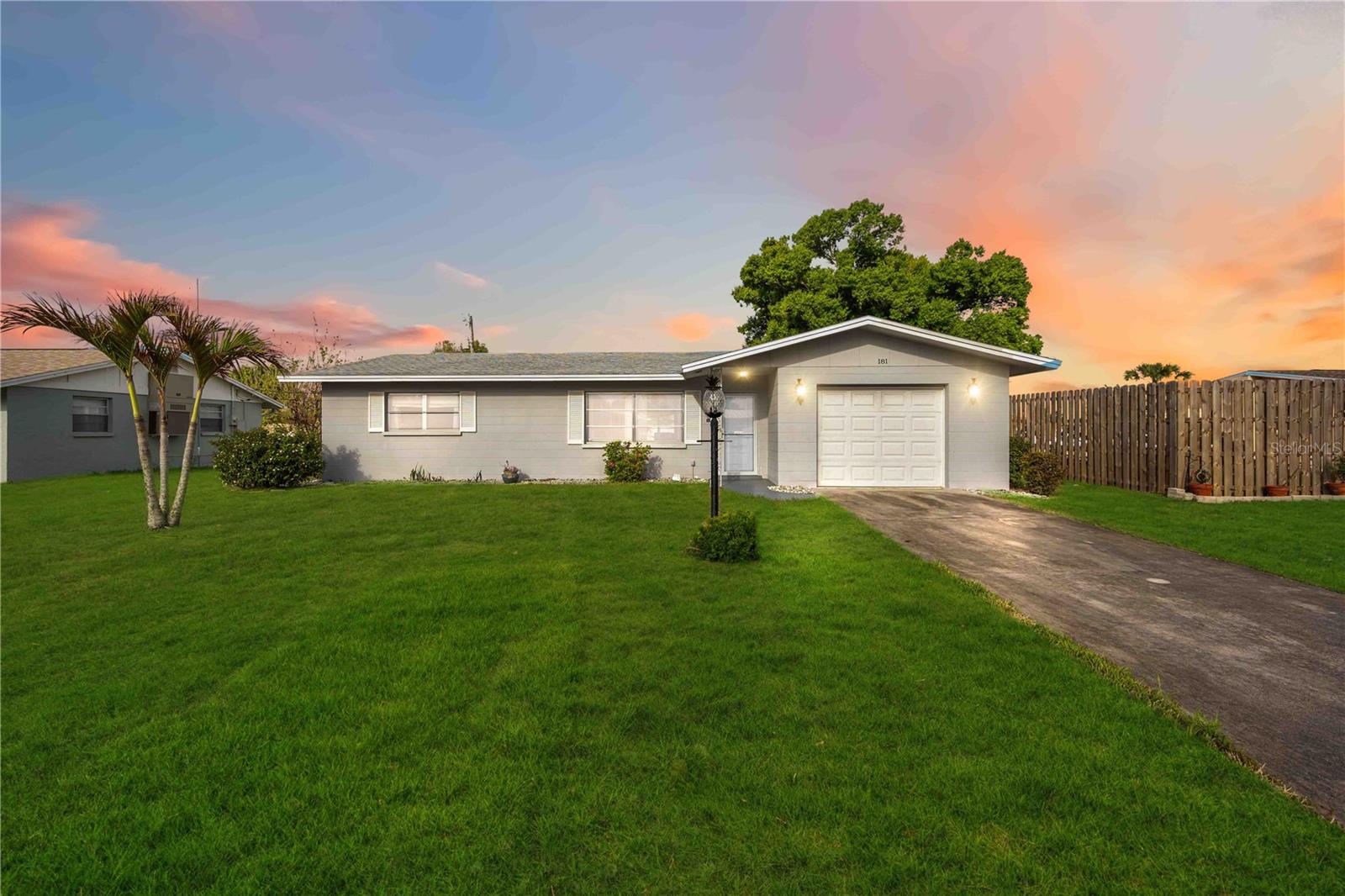 181 SANDHURST DR — photo 2