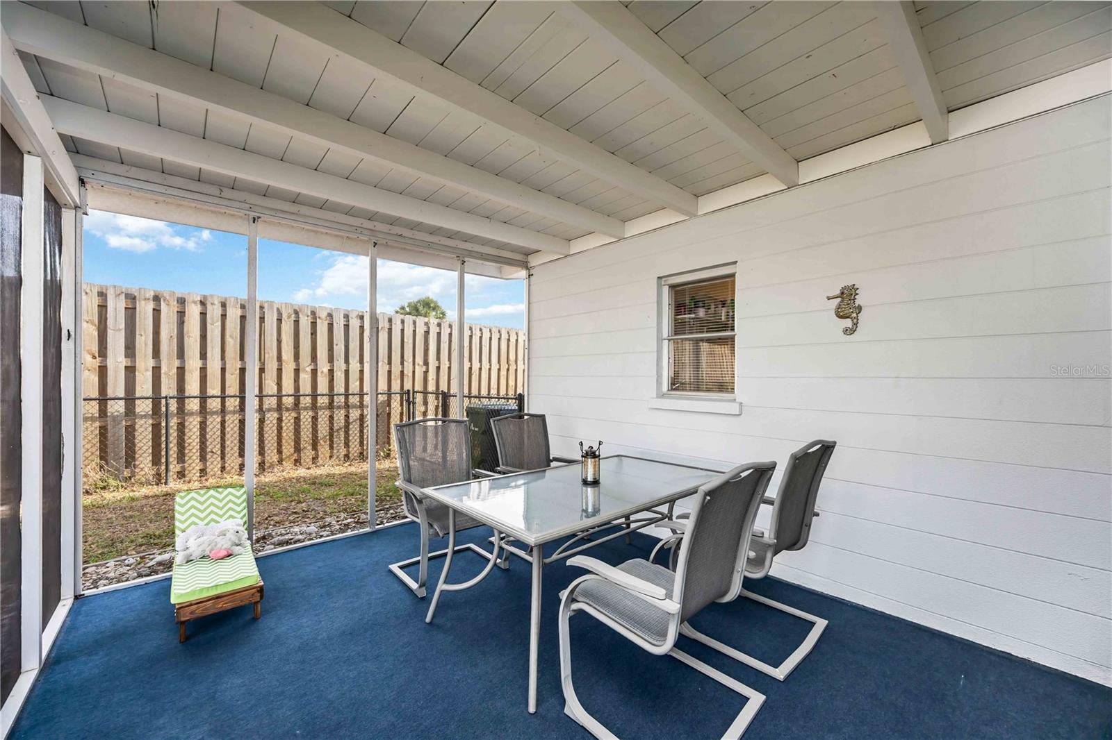 181 SANDHURST DR — photo 41
