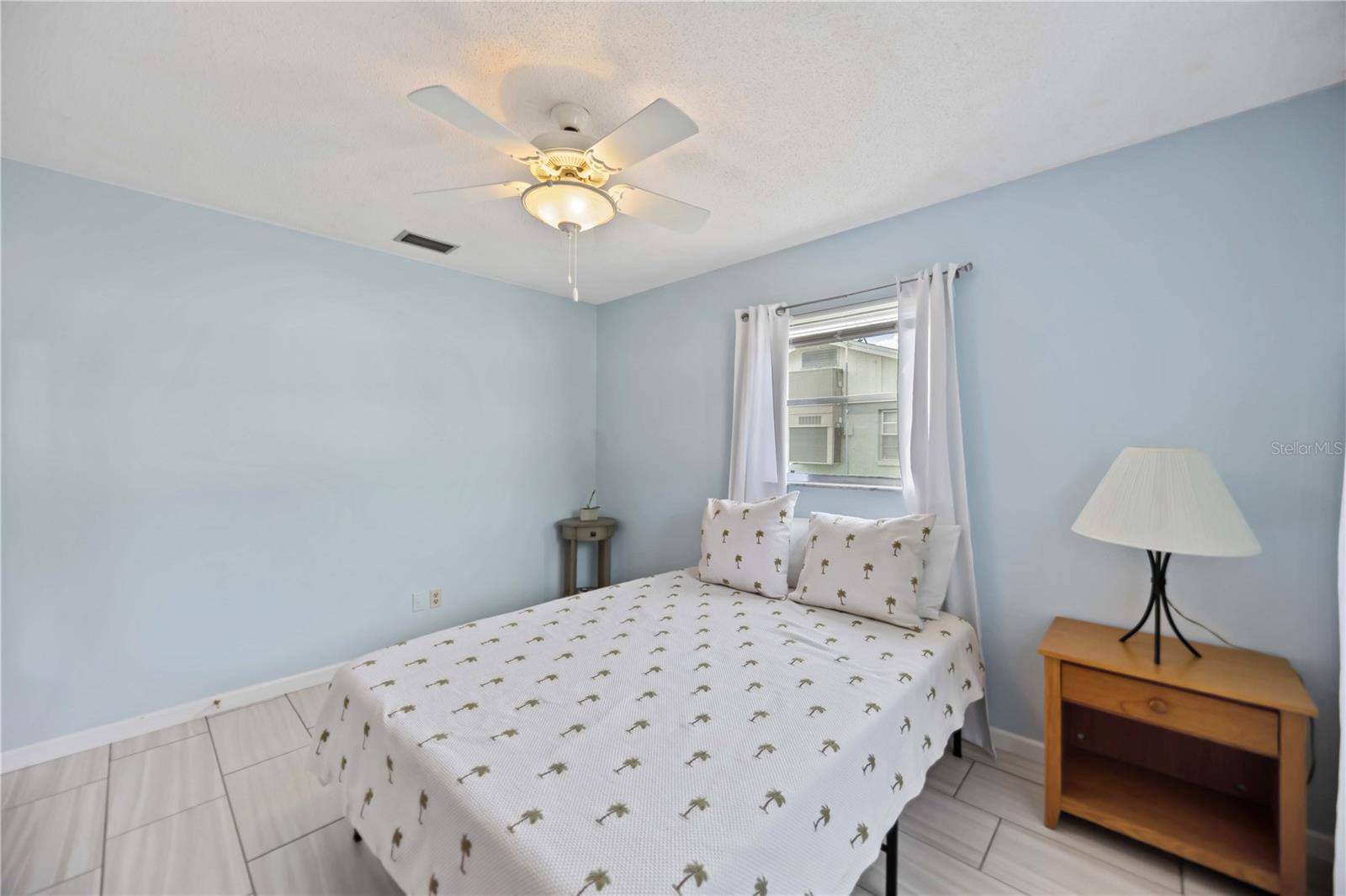 181 SANDHURST DR — photo 40