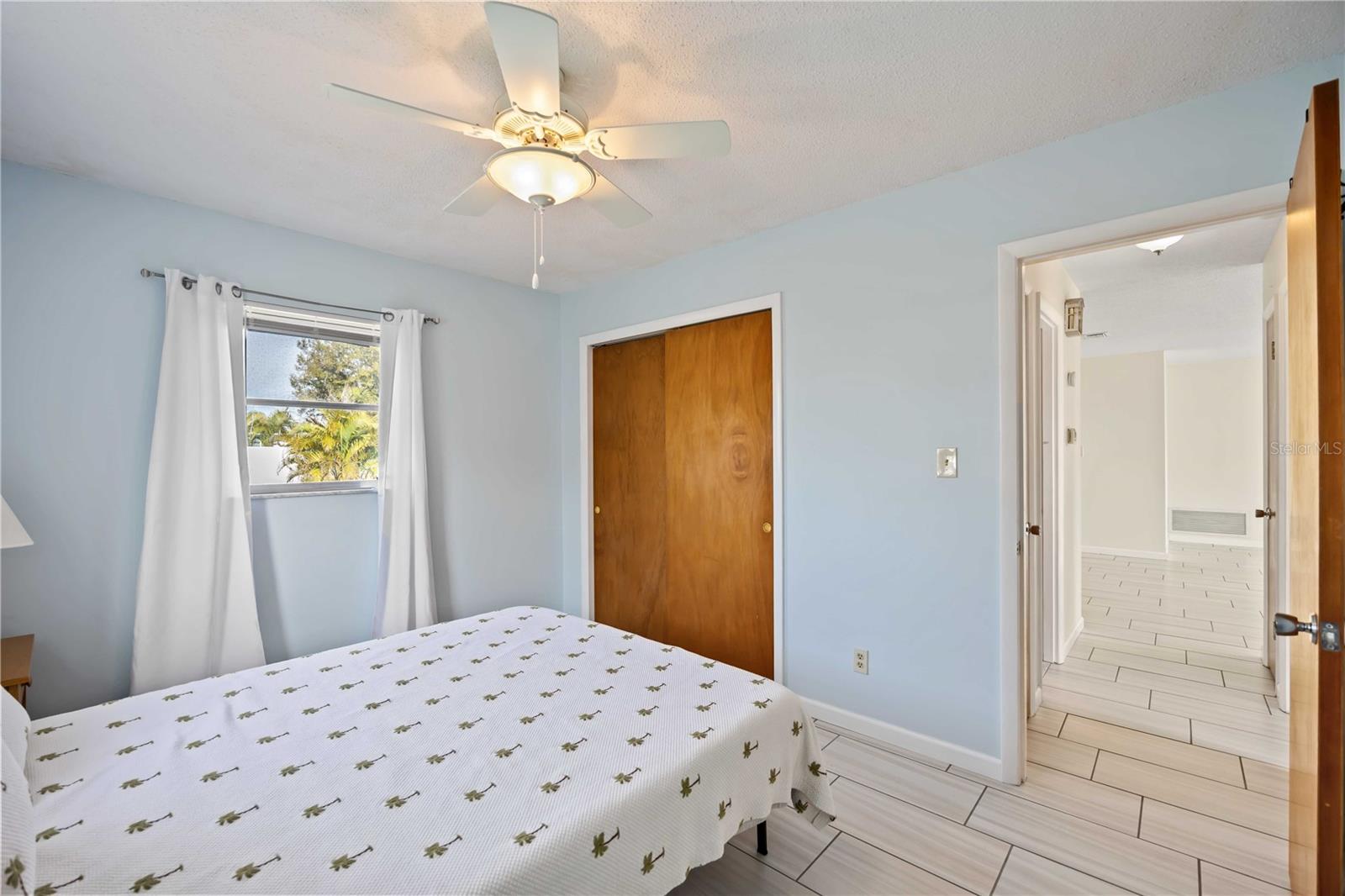 181 SANDHURST DR — photo 39