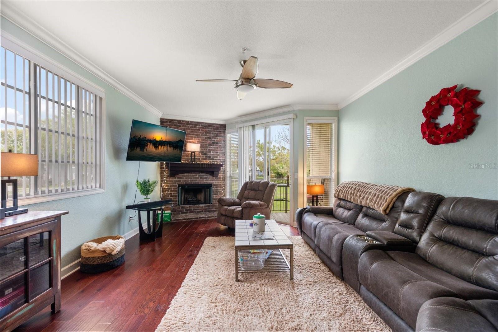 108 BRENT CIR — photo 24