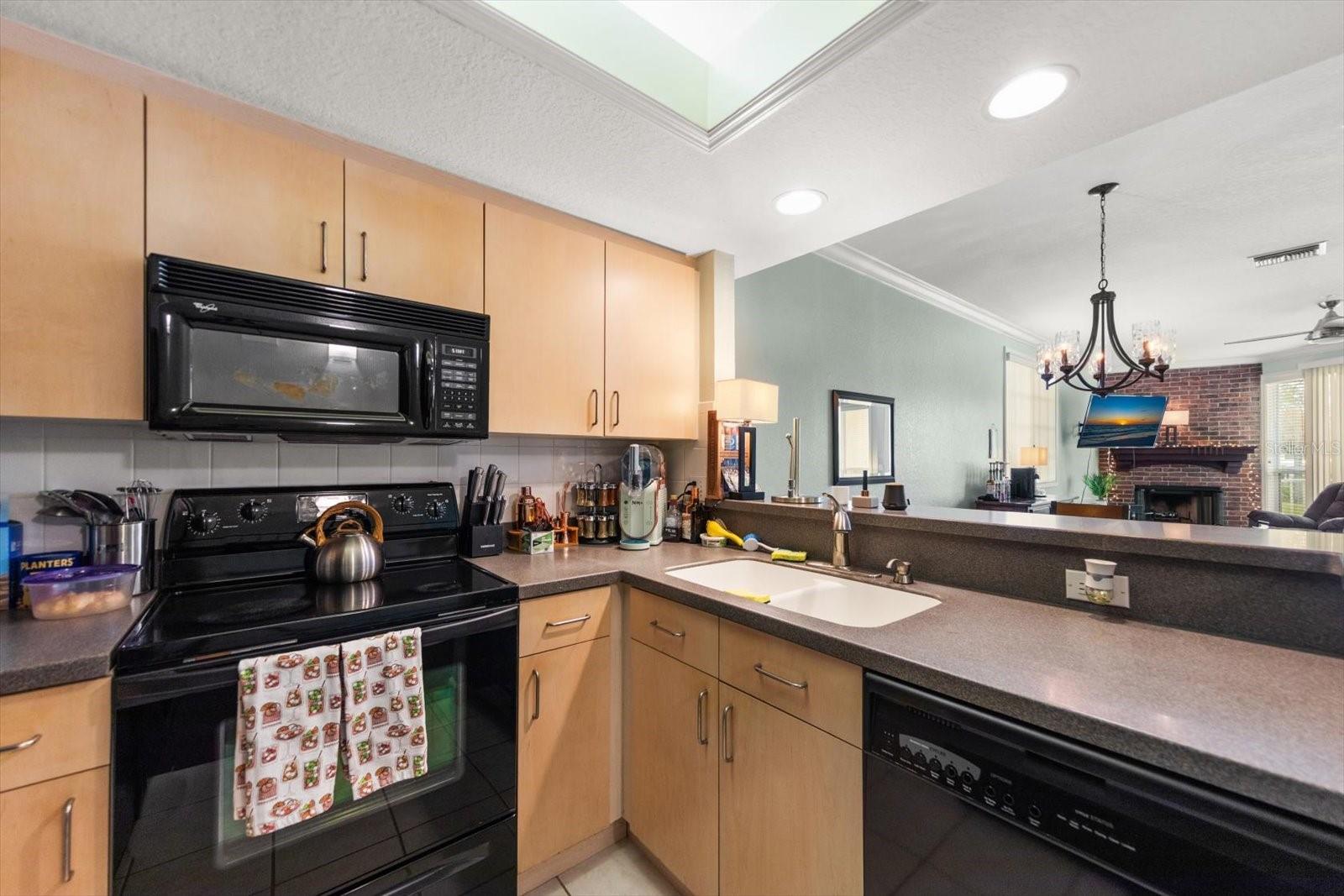 108 BRENT CIR — photo 5