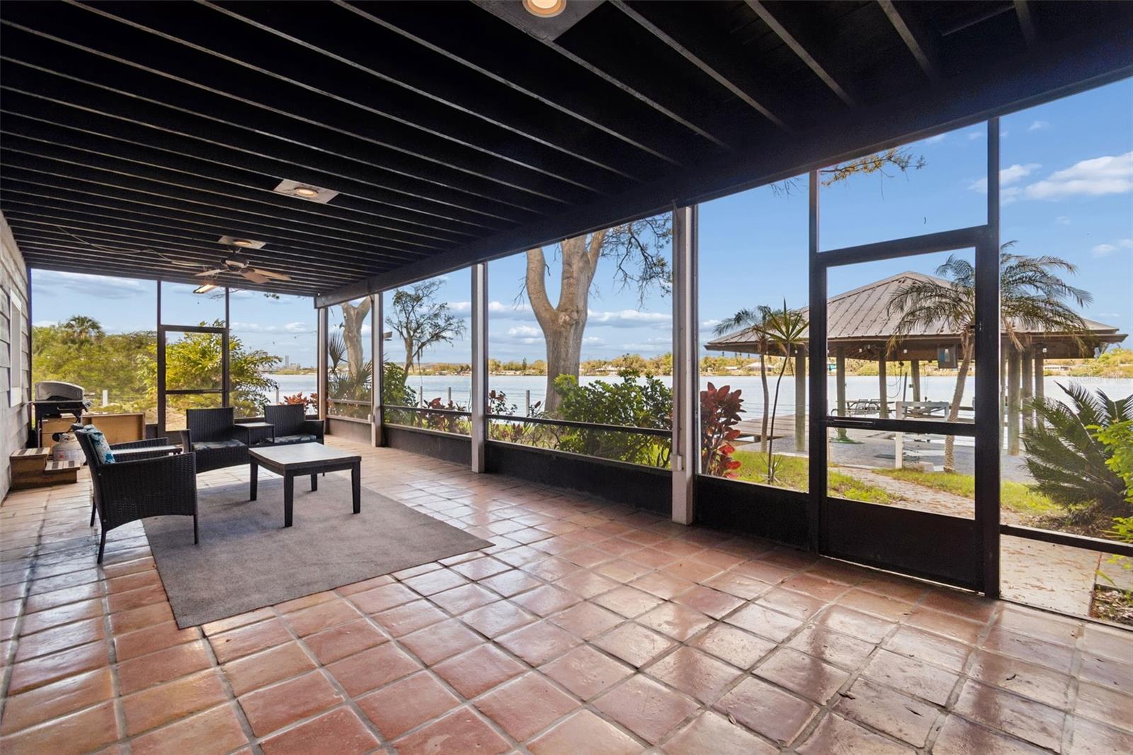 9901 BAY DR — photo 57