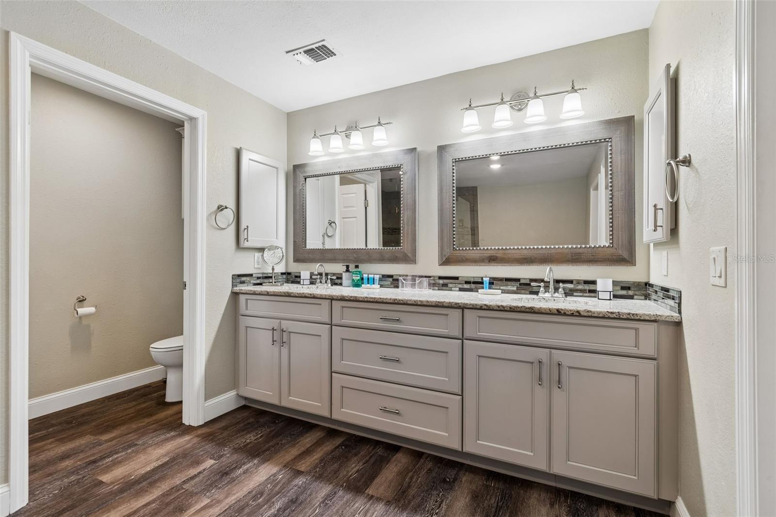 9901 BAY DR — photo 18