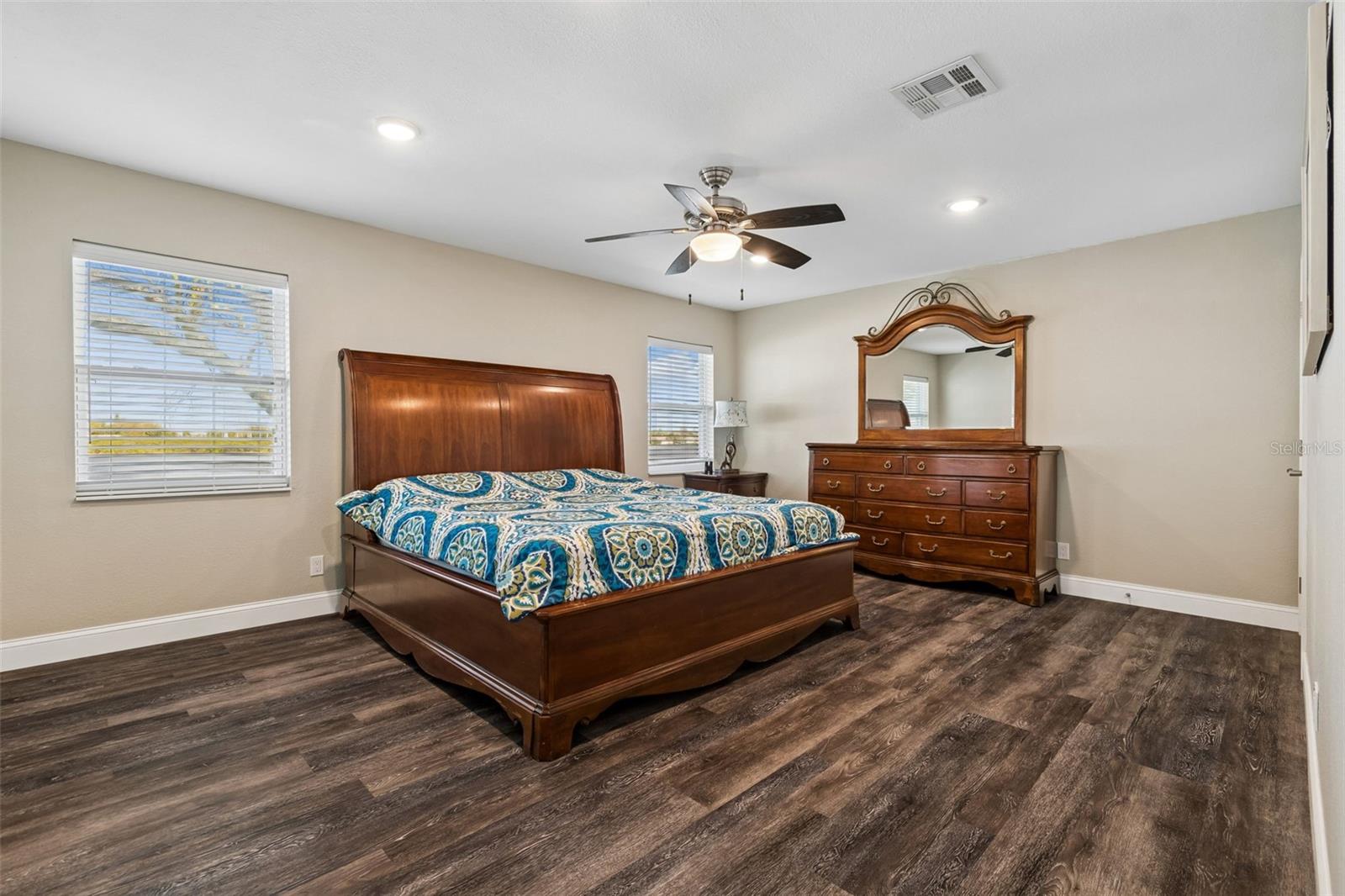 9901 BAY DR — photo 16