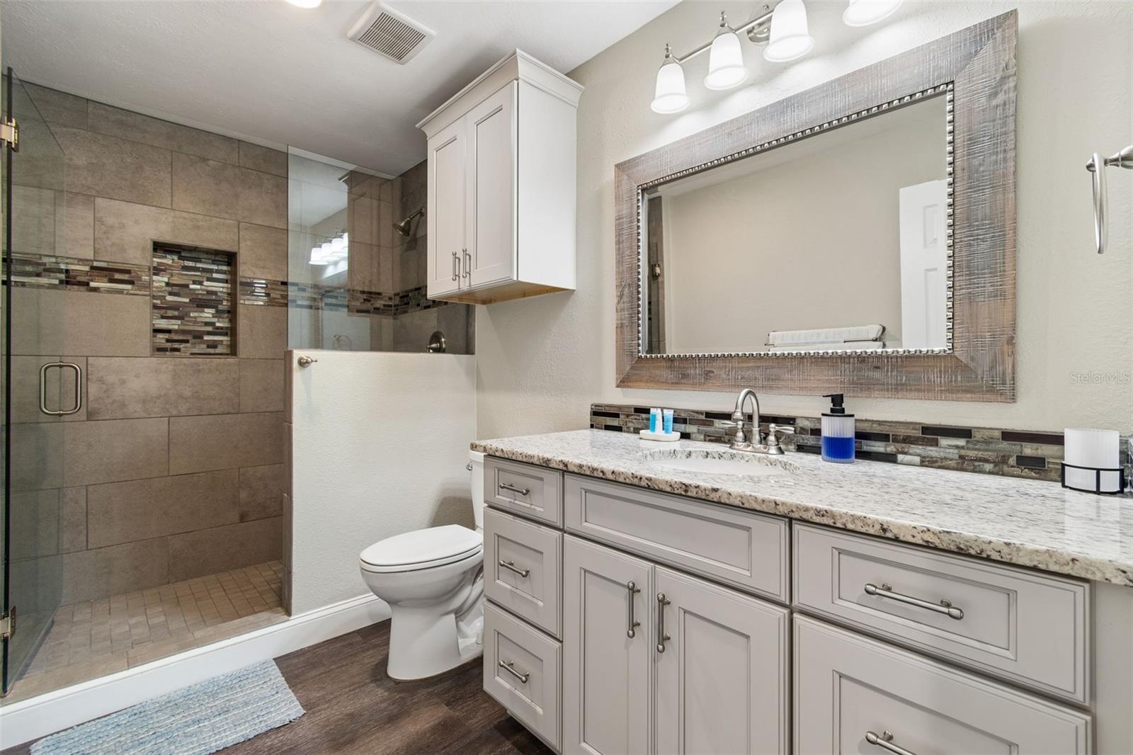 9901 BAY DR — photo 26