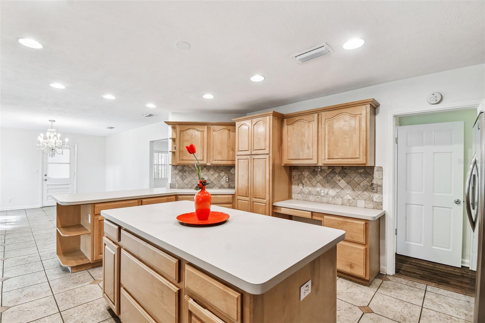 4508 HENDERSON BLVD — photo 10