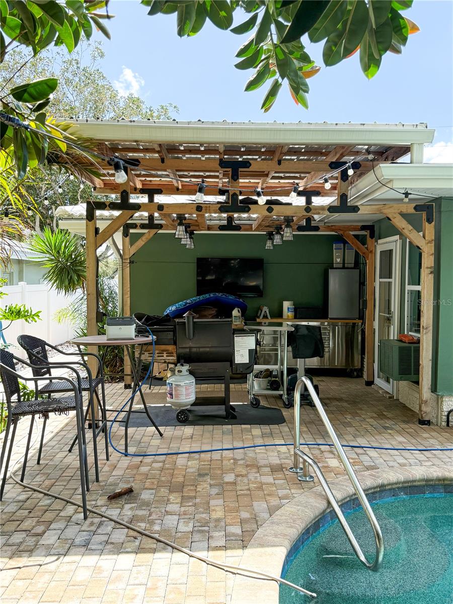 2058 NURSERY RD — photo 12