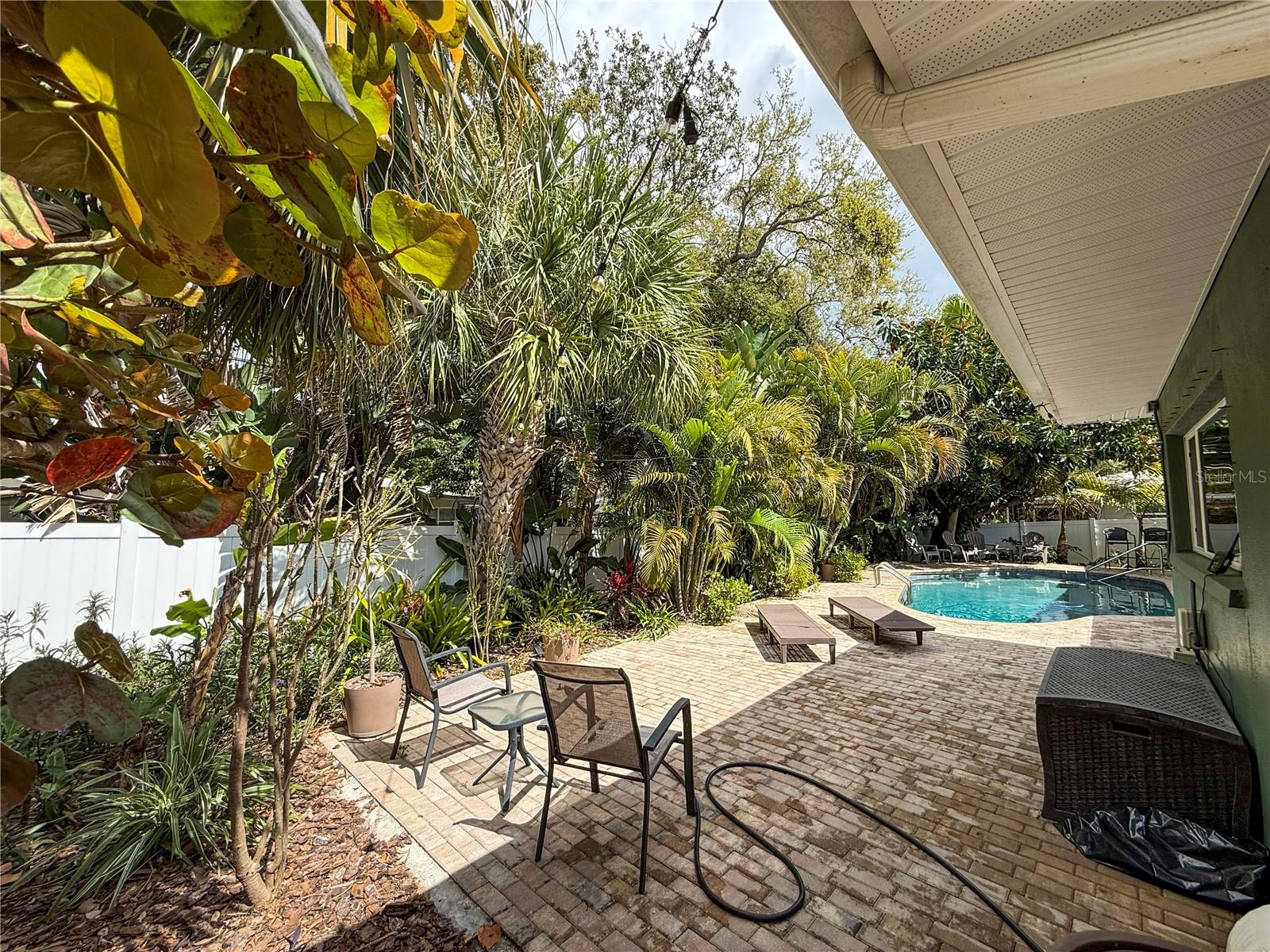 2058 NURSERY RD — photo 18