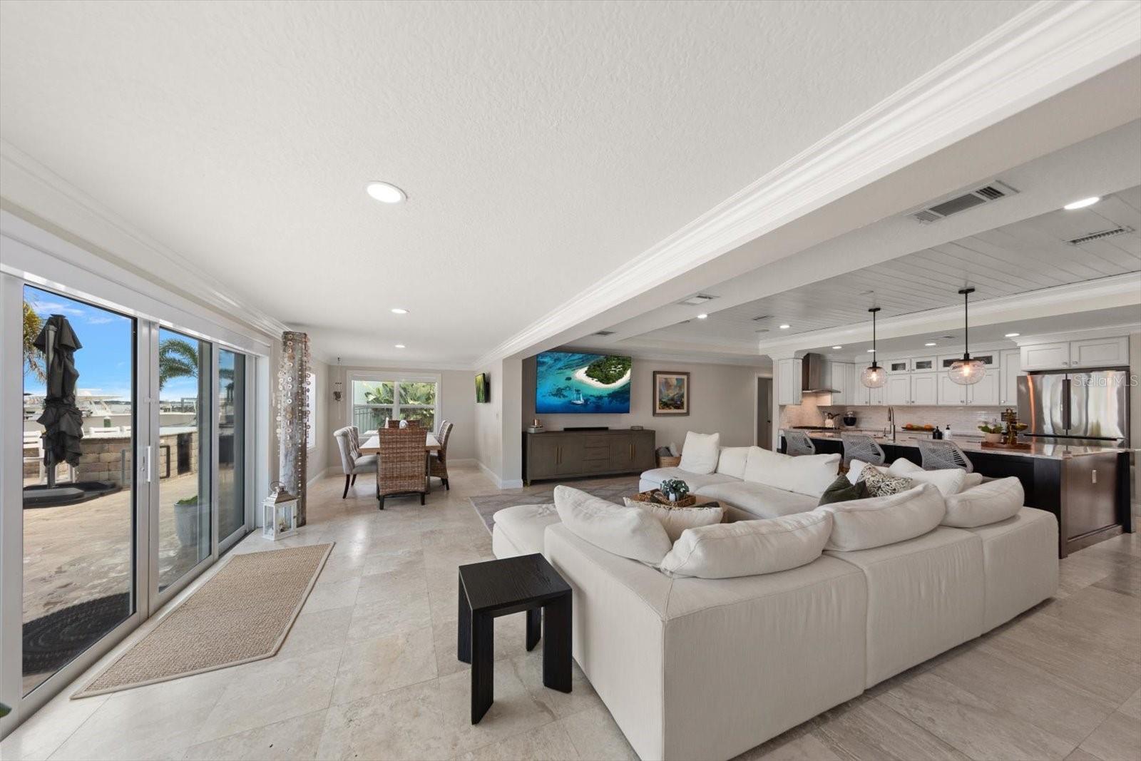 430 PALM IS SE — photo 8