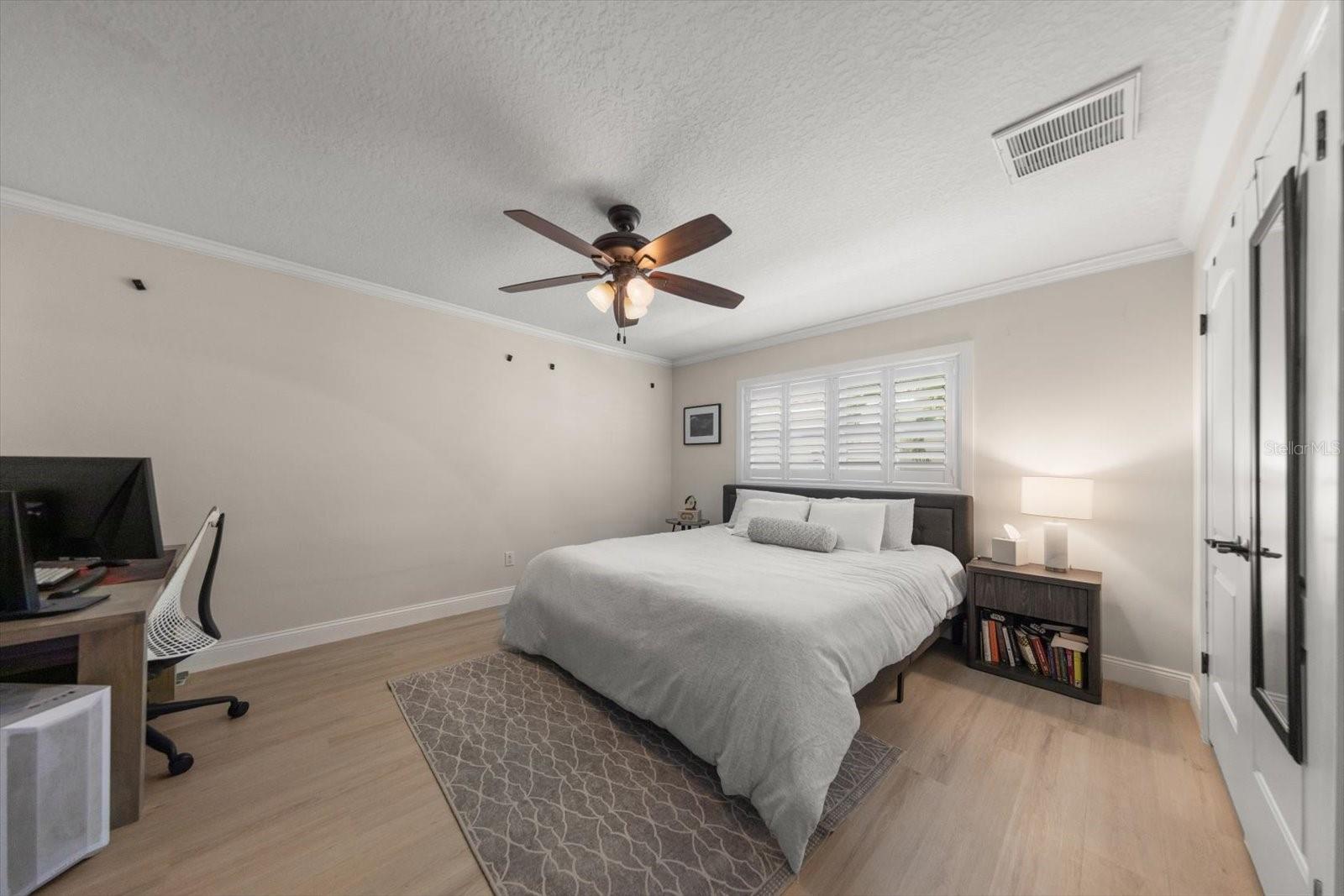 430 PALM IS SE — photo 32